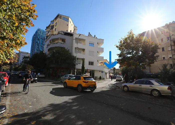 بيت شباب Little Corner تيرانا