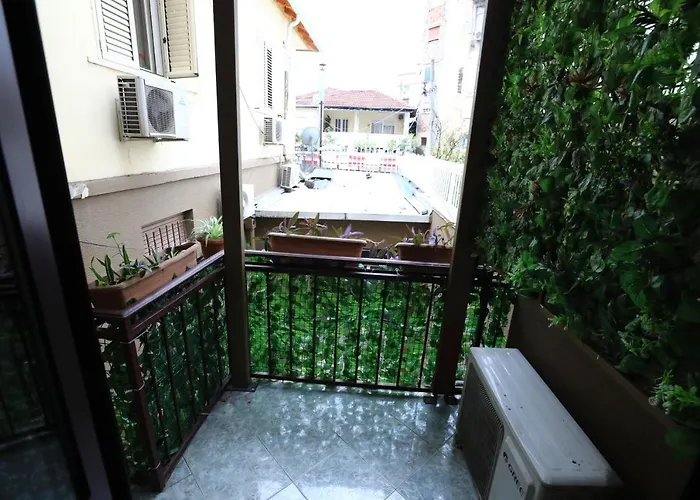 Little Corner Hostal Tirana