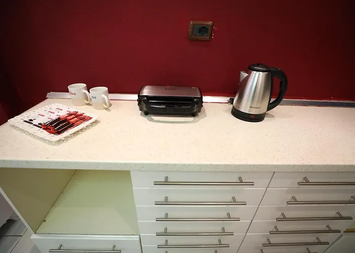 Little Corner Hostal *